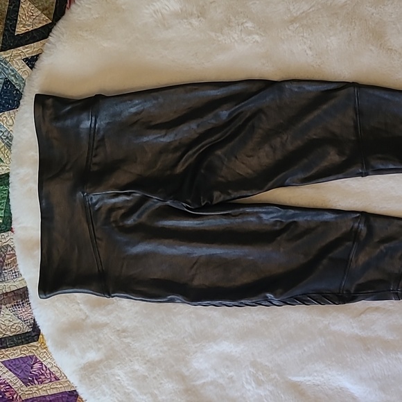 Spanx Black Moto Faux Leather Ribbed High Waisted Leggings Small - Picture 10 of 11